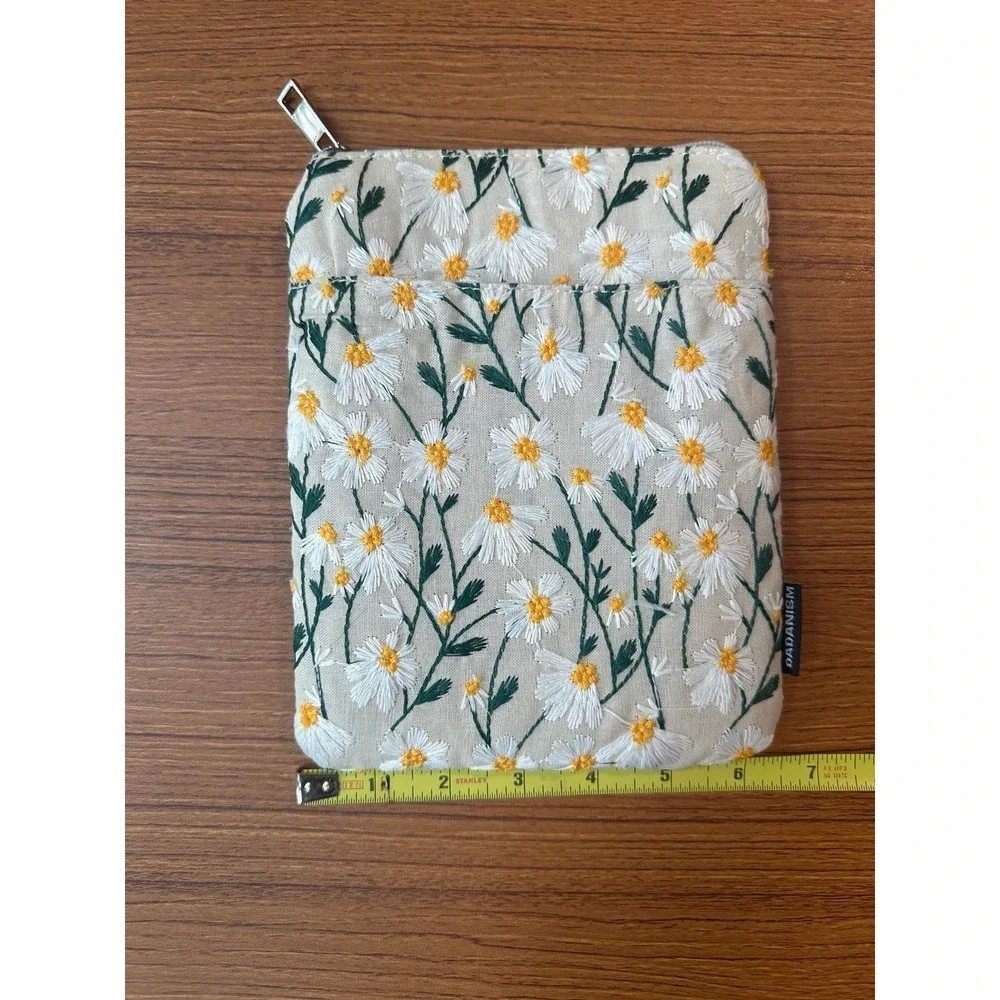 New Daisy Embroidered Tablet Case Holder